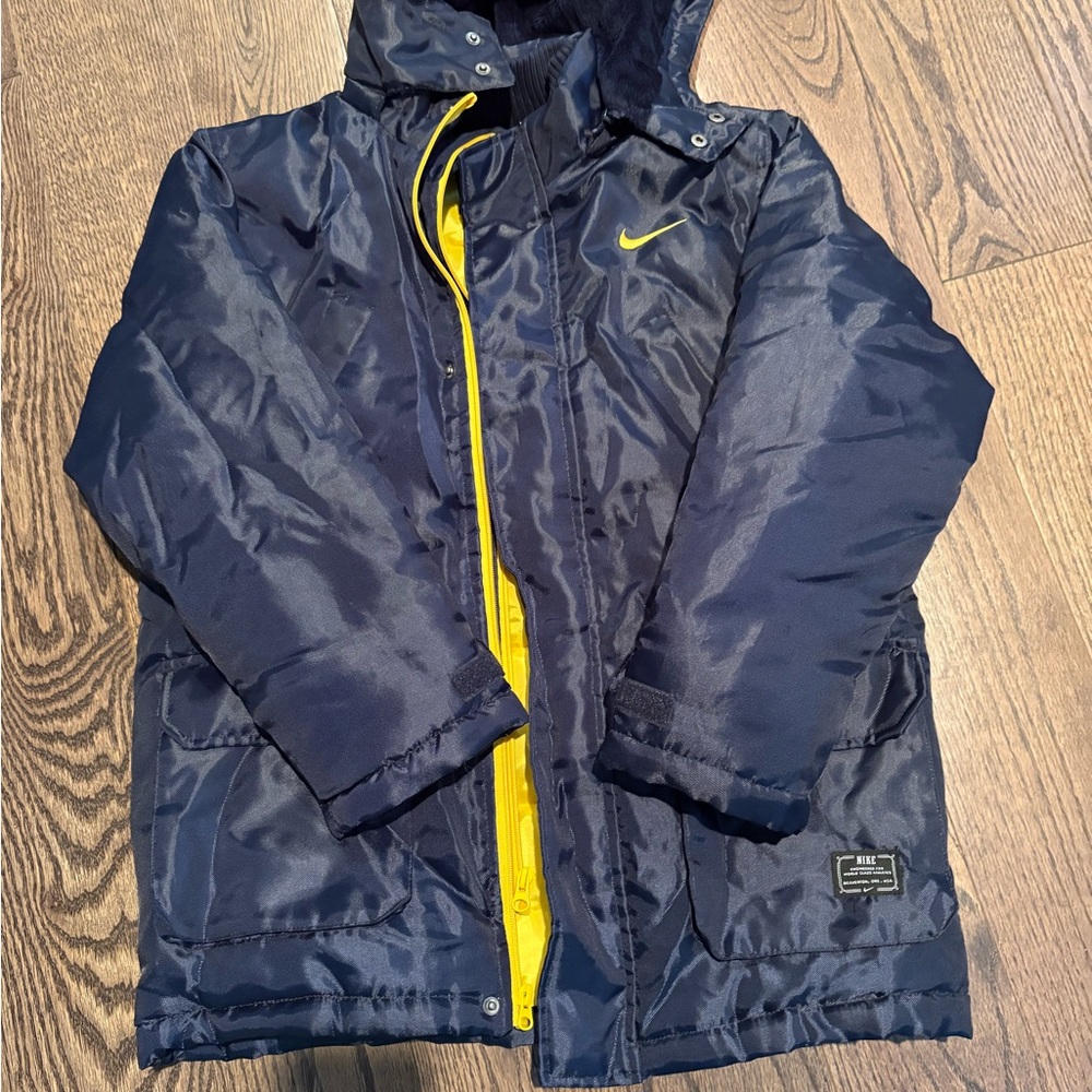 Nike Kids Puffer Jacket in Navy and Yellow New w/o tags